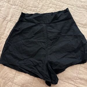 White fox linen shorts